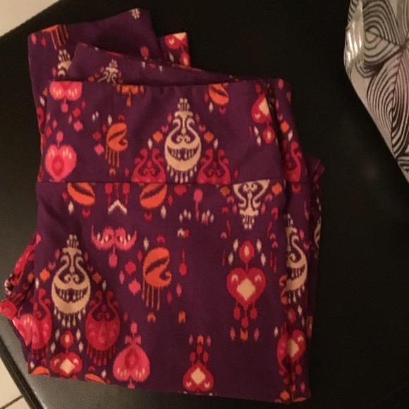 New LuLaRoe TC Valentine Leggings Unicorn? - Picture 2 of 3